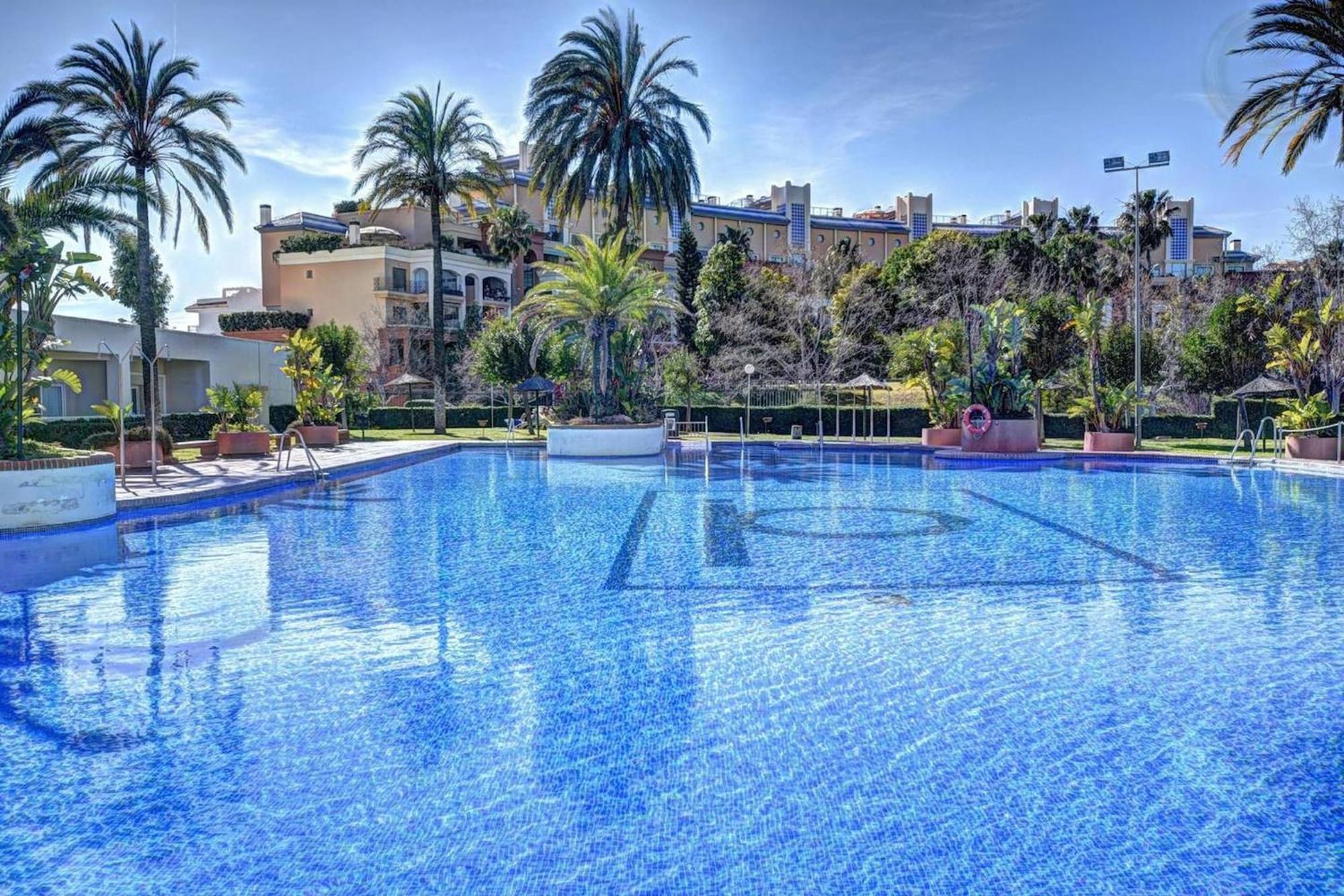 Frontal Sea View Apartment Benalbeach Benalmadena Luaran gambar