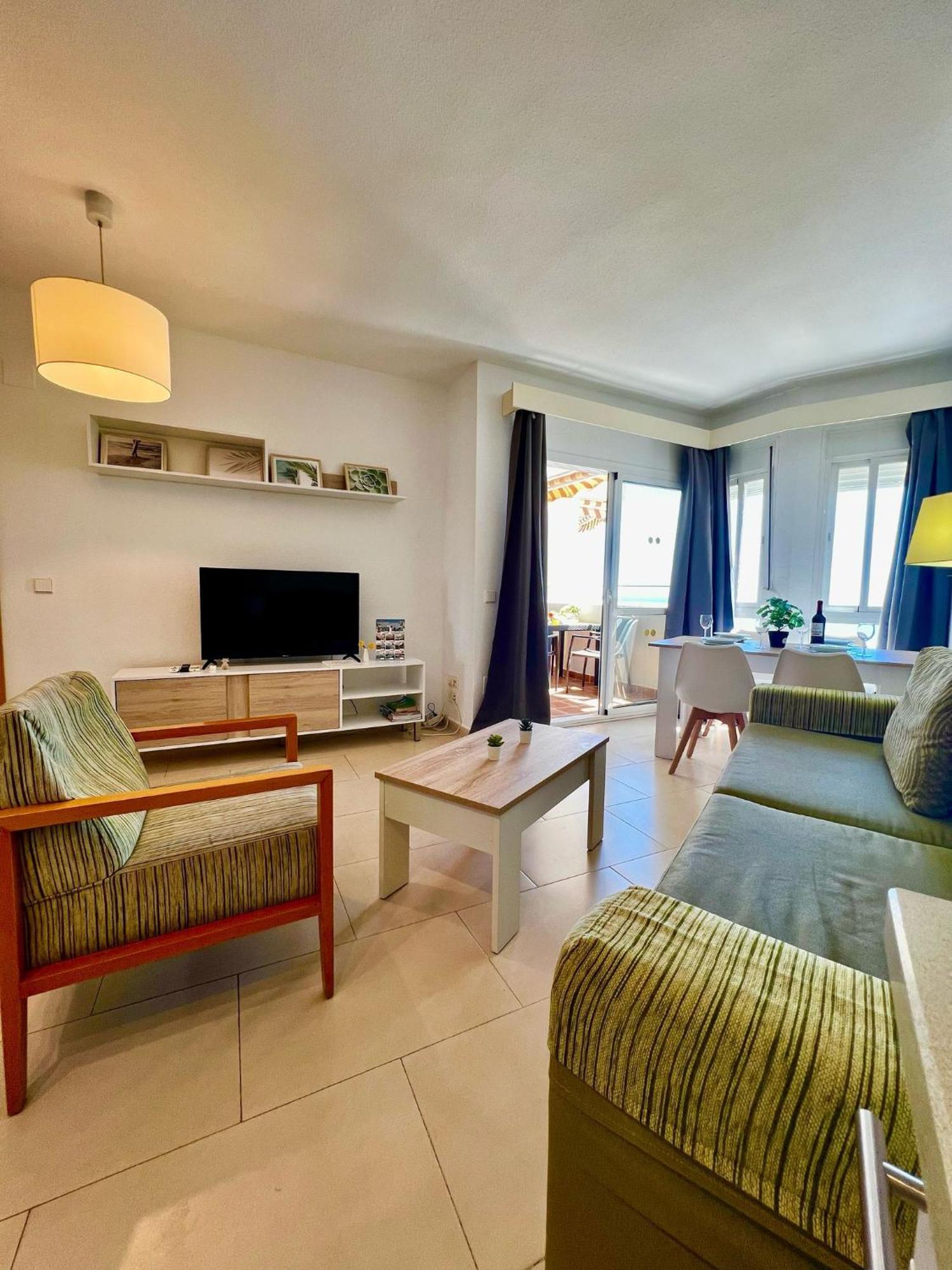 Frontal Sea View Apartment Benalbeach Benalmadena Luaran gambar