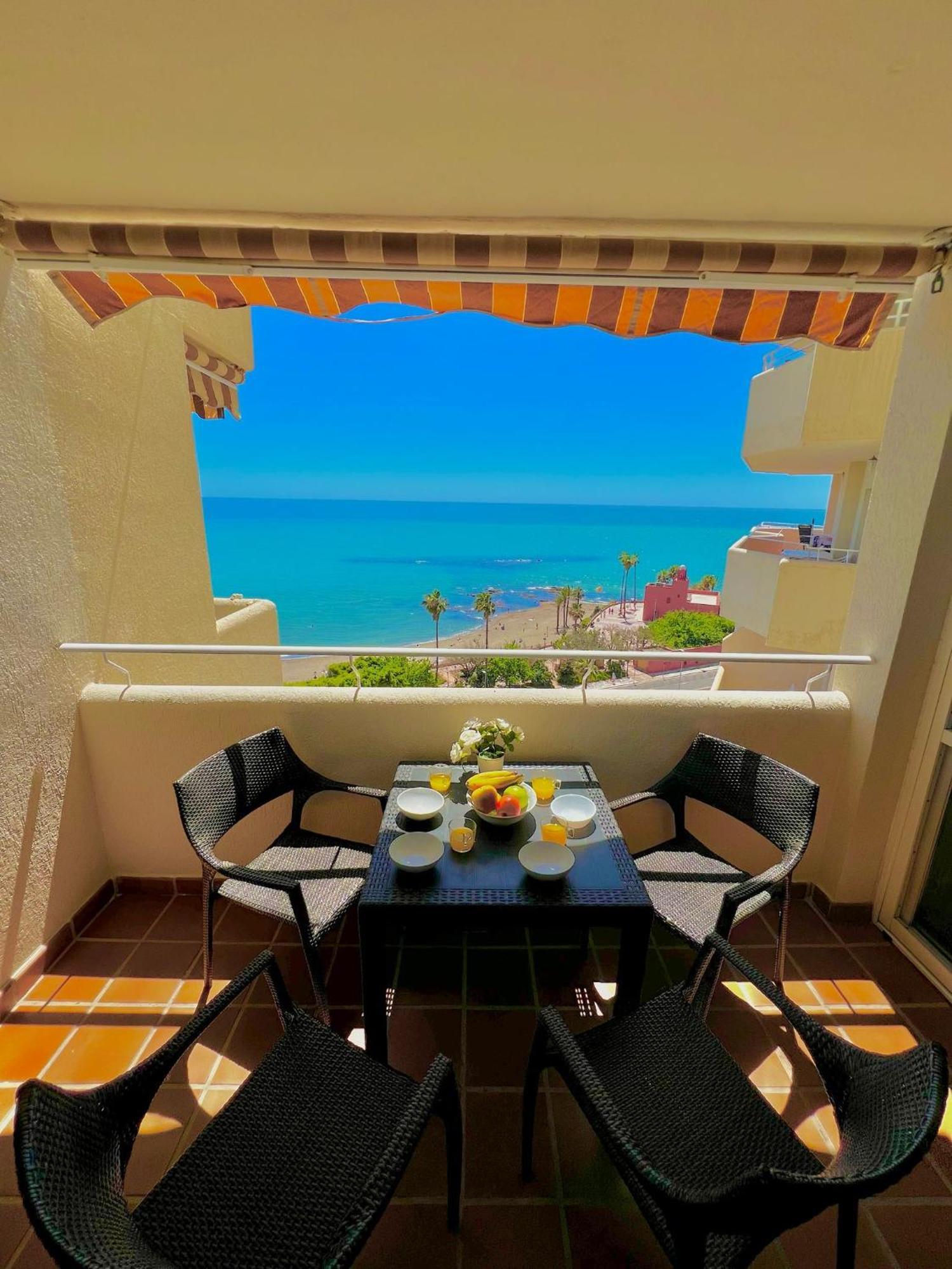 Frontal Sea View Apartment Benalbeach Benalmadena Luaran gambar